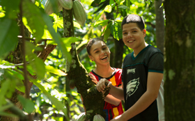 Adriana und Raul in Kakaobaum